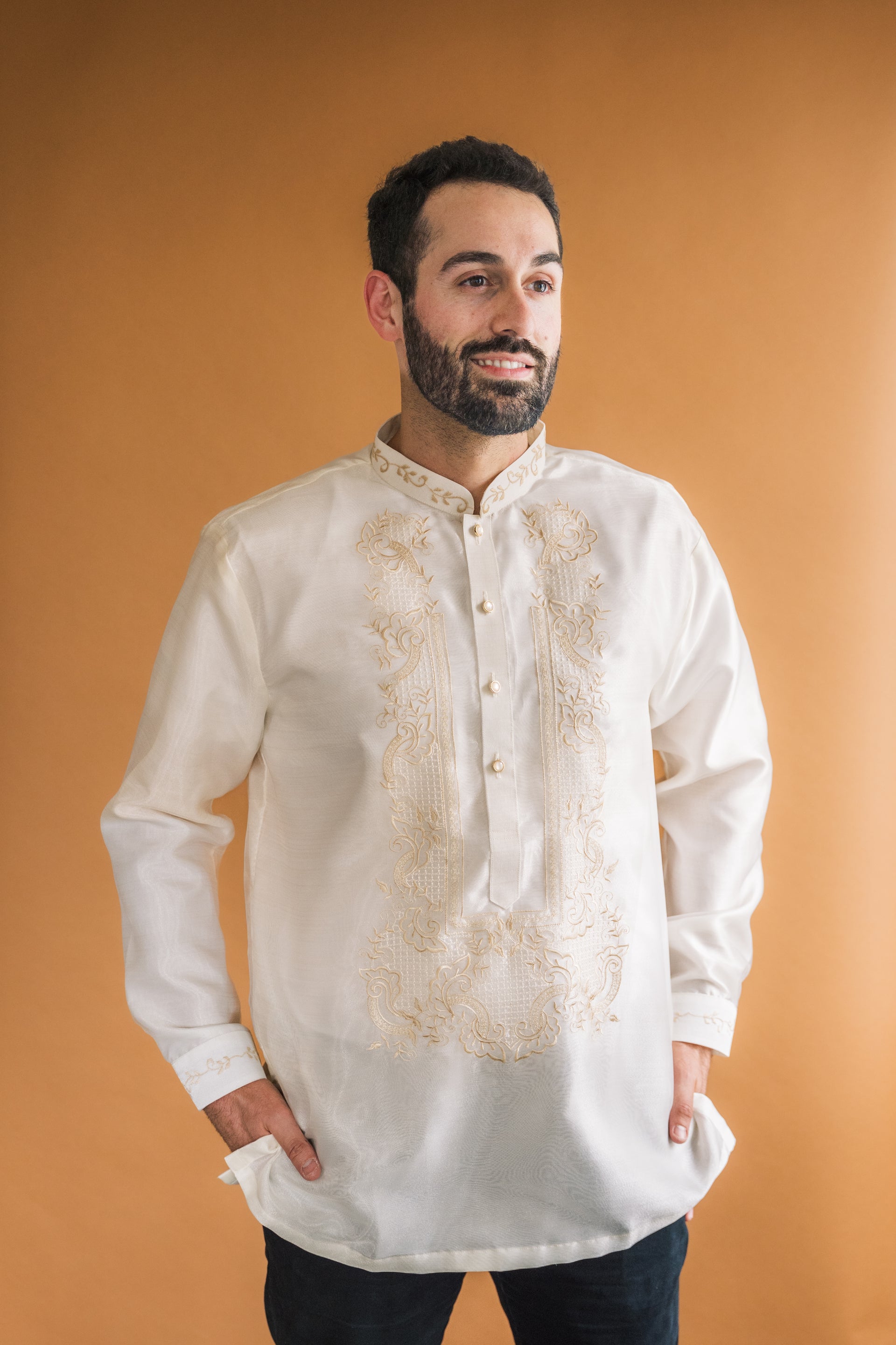RAYMOND – Barong & Formal